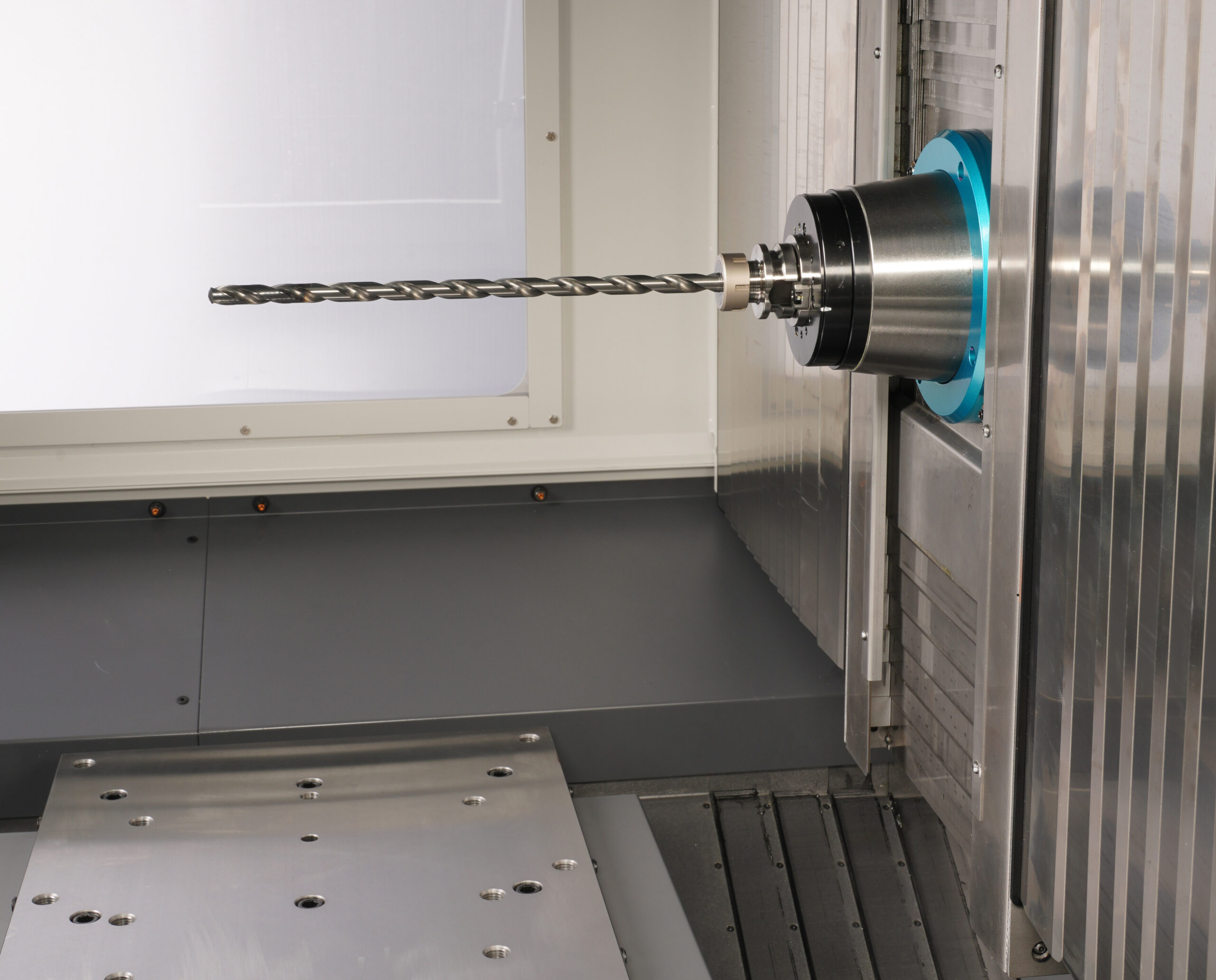 The spindle in the Sugino Self Center horizontal machining center is ideal for precision deep hole drilling